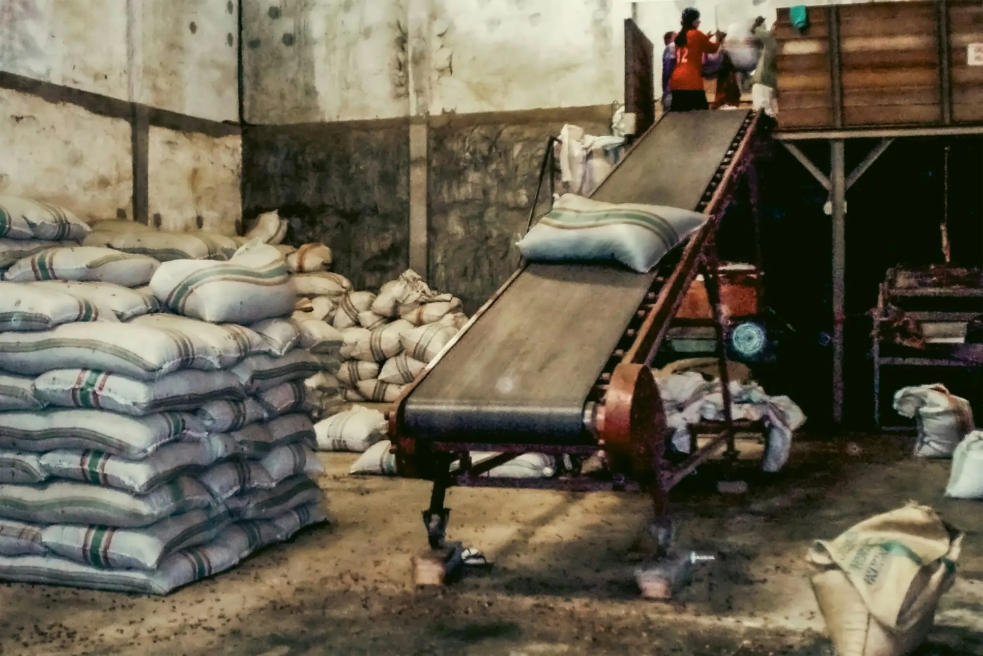 Conveyor belt in a warehouse